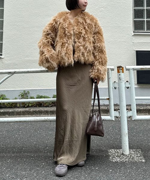 WILLOW（ウィロー）の「【willow】クリンクルミックスファーアウター（ブルゾン・レディース・ライトグレー/キャメル・ONE SIZE）」の15枚目の写真