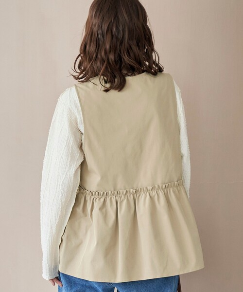 coen(コーエン)の「ペプラムジップベスト(ベスト・レディース・ベージュ/ブラック/オリーブ・FREE)」の10枚目の写真