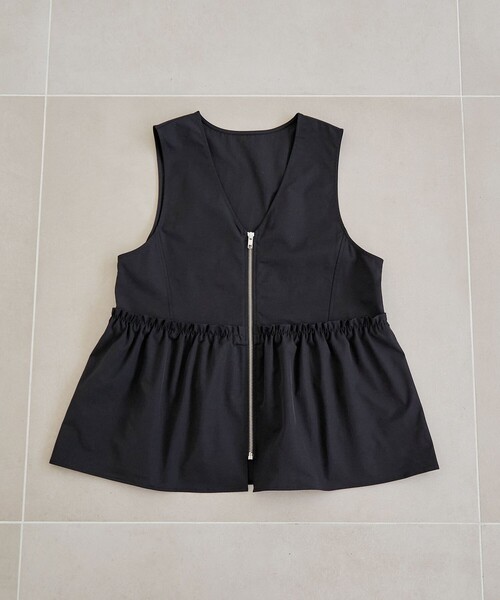 coen(コーエン)の「ペプラムジップベスト(ベスト・レディース・ベージュ/ブラック/オリーブ・FREE)」の14枚目の写真