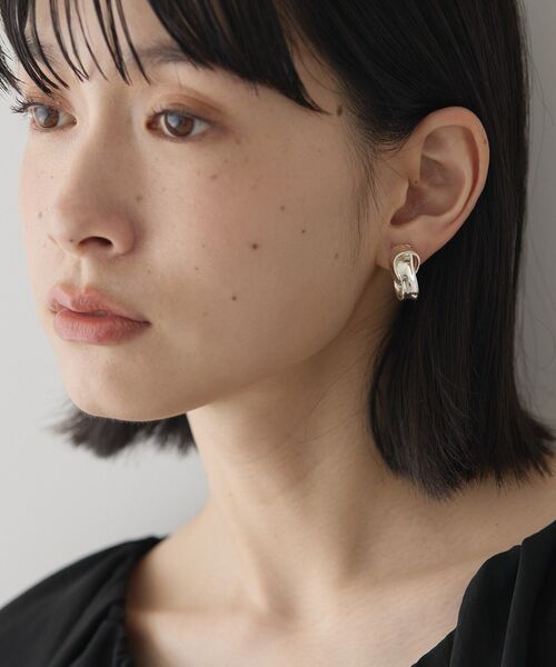 AMERICAN HOLIC（アメリカンホリック）の「メタルクロスイヤリング（イヤリング・レディース・ゴールド/シルバー・FREE）」の2枚目の写真