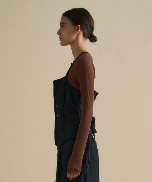 UNITED TOKYO（ユナイテッドトウキョウ）の「Vintage Nep Camisole Bustier｜セットアップ/ビスチェ/細見え/春服（キャミソール・レディース・ブラック/オフホワイト・FREE）」の11枚目の写真