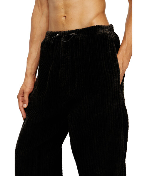 DIESEL（ディーゼル）の「メンズ コーデュロイパンツ P-MARTIAL（その他パンツ・メンズ・ダークブラウン・XX-LARGE/X-LARGE/SMALL/MEDIUM/LARGE）」の3枚目の写真