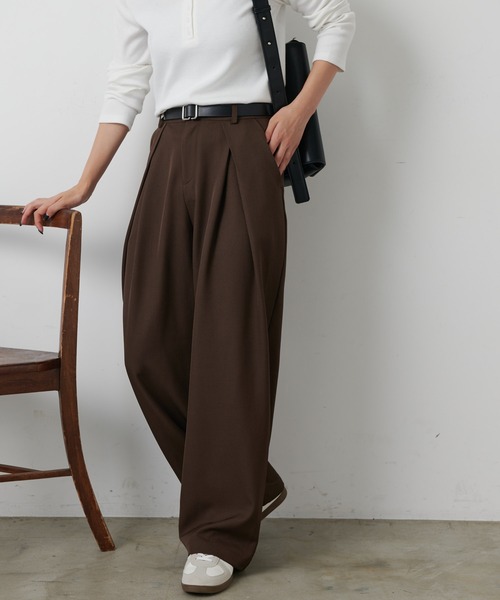 COLONY 2139(コロニートゥーワンスリーナイン)の「TR BOXタックパンツ(その他パンツ・レディース・ブラウン/ブラック/グレー・SMALL/MEDIUM)」の6枚目の写真