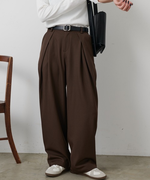 COLONY 2139(コロニートゥーワンスリーナイン)の「TR BOXタックパンツ(その他パンツ・レディース・ブラウン/ブラック/グレー・SMALL/MEDIUM)」の5枚目の写真
