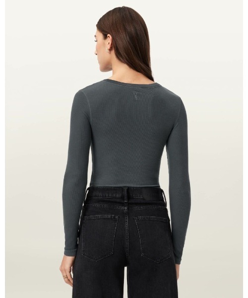 ALLSAINTS(オールセインツ)の「RINA LONG SLEEVE CREW NECK T-SHIRT | RINA 長袖 クルー ネック Tシャツ(Tシャツ/カットソー・レディース・グレー系その他・XS/S/M)」の8枚目の写真