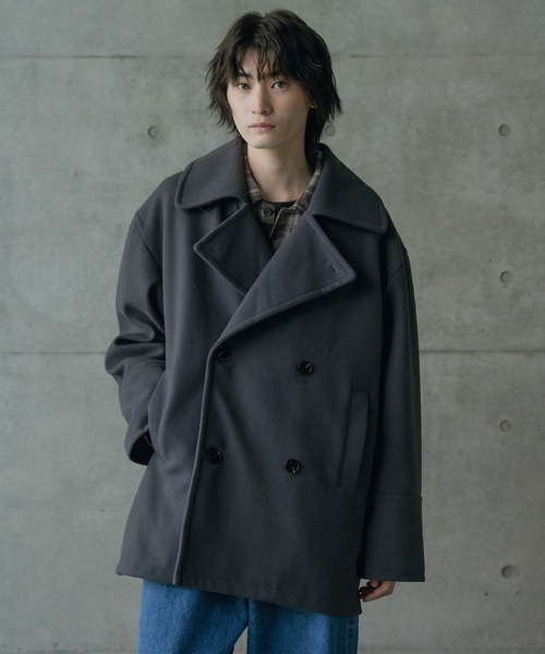 RATTLE TRAP（ラトルトラップ）の「フェイクメルトンオーバーサイズビッグカラーピーコート（ブルゾン・メンズ・グレー/ブラック・M/L）」の16枚目の写真