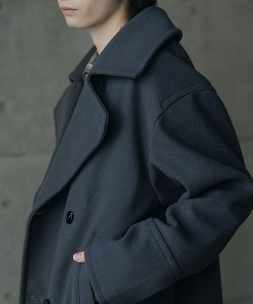 RATTLE TRAP（ラトルトラップ）の「フェイクメルトンオーバーサイズビッグカラーピーコート（ブルゾン・メンズ・グレー/ブラック・M/L）」の19枚目の写真