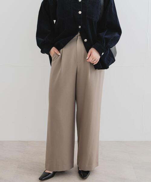 F by ROSSO（エフバイロッソ）の「『UR TECH SMOOTHLUXE』F by ROSSO　タックワイドパンツ（その他パンツ・レディース・ベージュ/ブラック/チャコールグレー・38/36/34）」の5枚目の写真