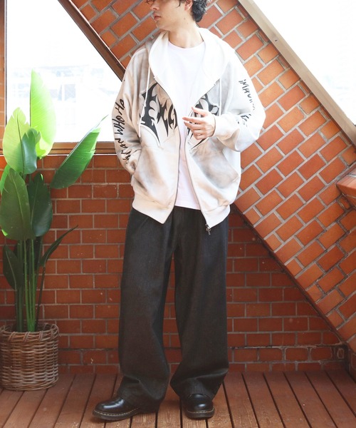 ８(eight)（エイト）の「グランジ加工ZIPプルパーカー（パーカー・メンズ・ホワイト/ブラウン/チャコールグレー・MEDIUM/LARGE）」の9枚目の写真