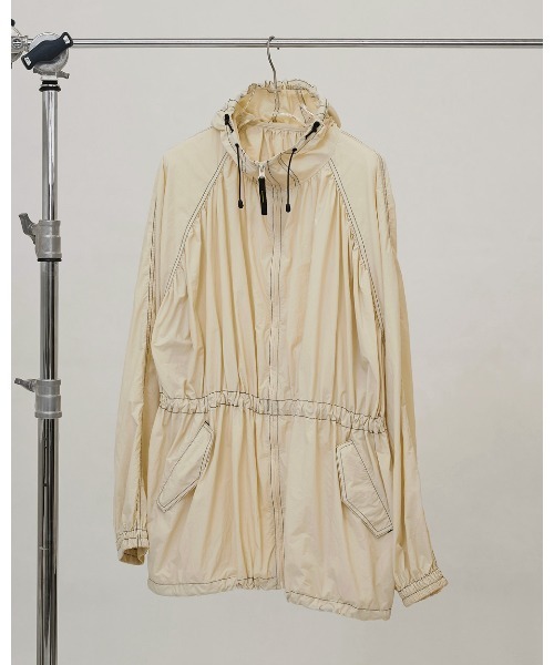 TODAYFUL（トゥデイフル）の「Nylon Gather Blouson（ブルゾン・レディース・キナリ/インディゴブルー・36inch/38inch）」の15枚目の写真