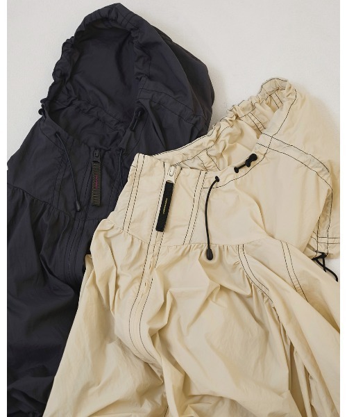 TODAYFUL（トゥデイフル）の「Nylon Gather Blouson（ブルゾン・レディース・キナリ/インディゴブルー・36inch/38inch）」の18枚目の写真