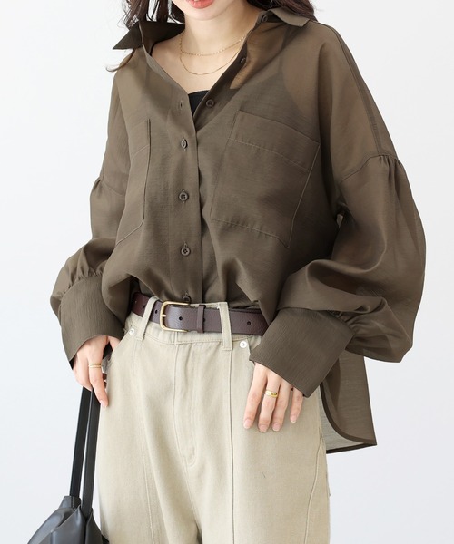 Aletta vita(アレッタビータ)の「袖ギャザー両ポケシアー長袖シャツ(シャツ/ブラウス・レディース・ダークブラウン/グレイッシュベージュ/スミクロ・M)」の2枚目の写真