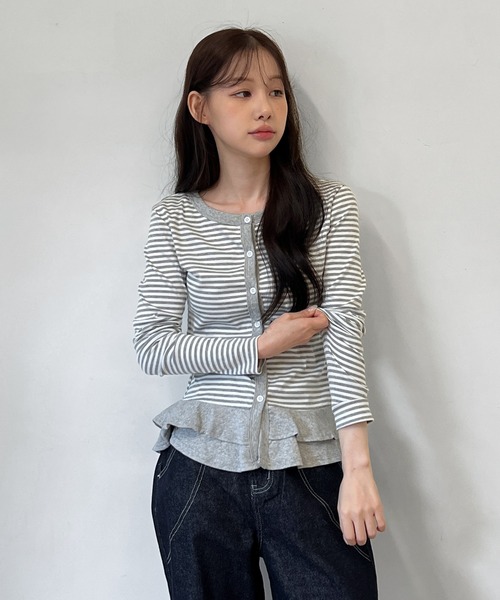 by muni:r(バイ ムニール)の「【着用動画あり・3色展開】ストライプフリル配色カーディガン(Tシャツ/カットソー・レディース・ブラック/ダークグレー/ライトグレー・FREE)」の18枚目の写真
