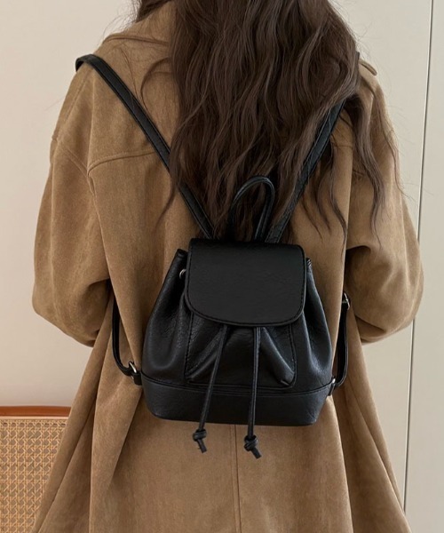 yuue' ( wear )(ユーイ)の「フェイクレザーミニリュック(バックパック/リュック・レディース・ダークブラウン/ブラック・FREE)」の12枚目の写真
