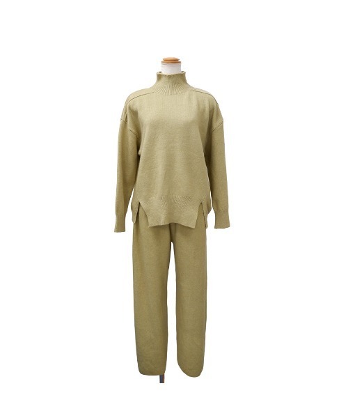 CLOTHY（クロシィ）の「【上品リラックス×着回し自在。きれいめニットセットアップ】ハイネックニットセットアップ（セットアップ・レディース・ブラウン/マスタード/オフホワイト/ブラック・FREE）」の9枚目の写真