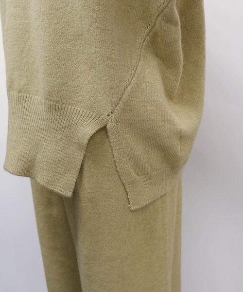 CLOTHY（クロシィ）の「【上品リラックス×着回し自在。きれいめニットセットアップ】ハイネックニットセットアップ（セットアップ・レディース・ブラウン/マスタード/オフホワイト/ブラック・FREE）」の16枚目の写真