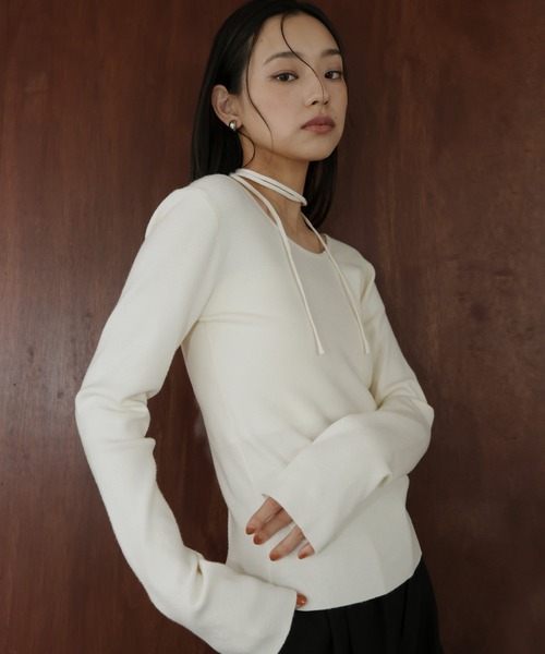 hellam(へラム)の「マルチウェイチョーカーニット(Tシャツ/カットソー・レディース・ブラウン/レッド/アイボリー/ブラック・FREE)」の2枚目の写真