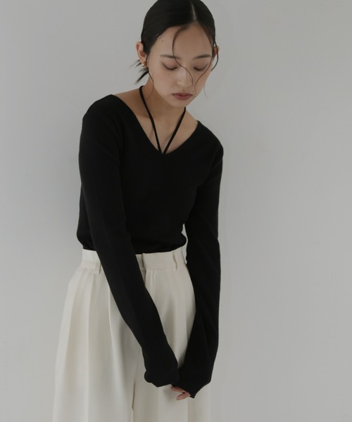 hellam(へラム)の「マルチウェイチョーカーニット(Tシャツ/カットソー・レディース・ブラウン/レッド/アイボリー/ブラック・FREE)」の6枚目の写真