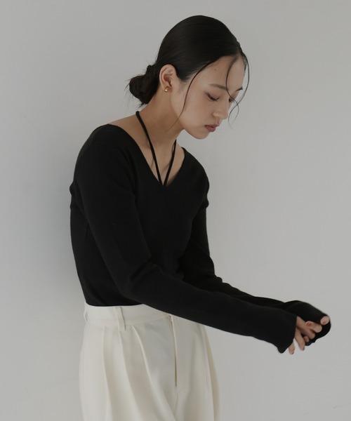 hellam(へラム)の「マルチウェイチョーカーニット(Tシャツ/カットソー・レディース・ブラウン/レッド/アイボリー/ブラック・FREE)」の8枚目の写真