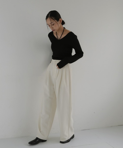 hellam(へラム)の「マルチウェイチョーカーニット(Tシャツ/カットソー・レディース・ブラウン/レッド/アイボリー/ブラック・FREE)」の9枚目の写真