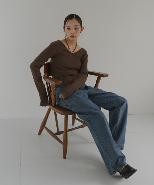 hellam(へラム)の「マルチウェイチョーカーニット(Tシャツ/カットソー・レディース・ブラウン/レッド/アイボリー/ブラック・FREE)」の20枚目の写真