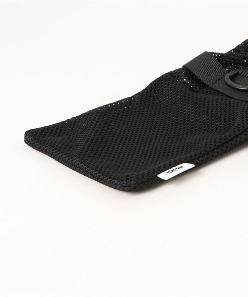 UNFRM OUTDOOR STANDARD（ユニフォームアウトドアスタンダード）の「【UNFRM OUTDOOR STANDARD:ユニフォームアウトドアスタンダード】MILITARY MESH POUCH/メッシュミニバッグ（ショルダーバッグ・メンズ・オレンジ/ブラック・FREE）」の4枚目の写真