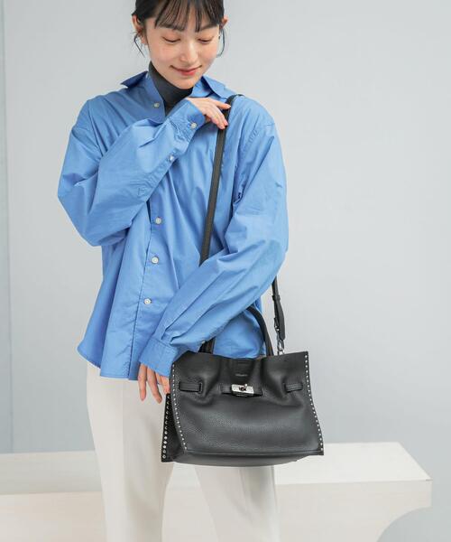 URBAN RESEARCH ROSSO WOMEN（アーバンリサーチ　ロッソ）の「VIOLA d’ORO　TREROスタッズ（ショルダーバッグ・レディース・ブラック・-）」の2枚目の写真