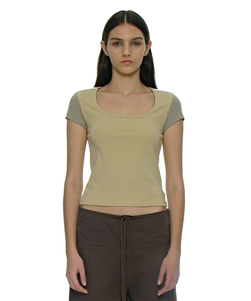 PARTIMENTO WOMEN(パルティメントウィメン)の「カットアウトスcoopネックショートスリーブTシャツ_レモン(Tシャツ/カットソー・レディース・ライトイエロー・SMALL/MEDIUM)」の1枚目の写真