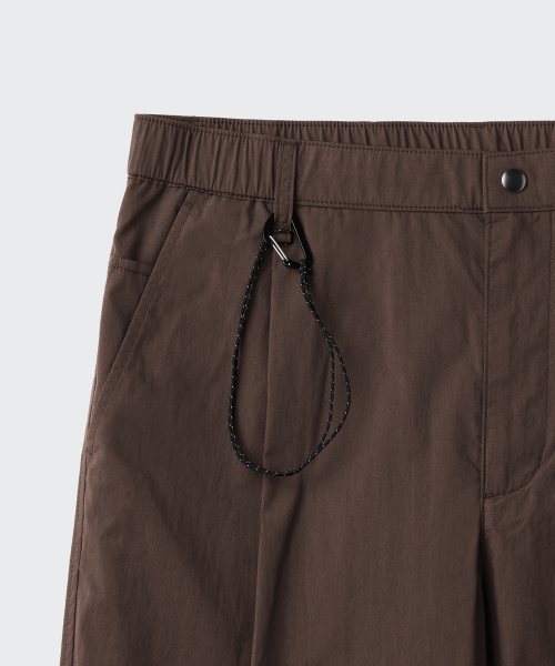 MUSINSA STANDARD（ムシンサスタンダード）の「[シティレジャー] CN ワンタックワイドバンディングパンツ [バロックブラウン]（その他パンツ・メンズ・その他・26/27/28/29/40/38/36/34/32/30/31/33）」の4枚目の写真