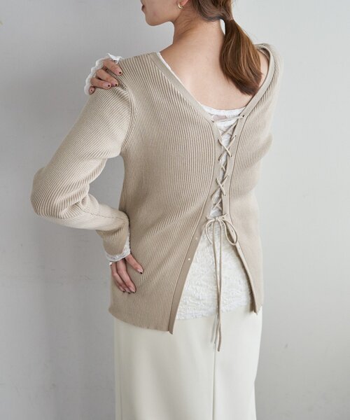SHENERY(シーナリー)の「レースアップニット(ニット/セーター・レディース・オフホワイト/ブラック/ベージュ・FREE)」の3枚目の写真