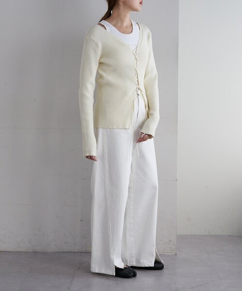 SHENERY(シーナリー)の「レースアップニット(ニット/セーター・レディース・オフホワイト/ブラック/ベージュ・FREE)」の9枚目の写真