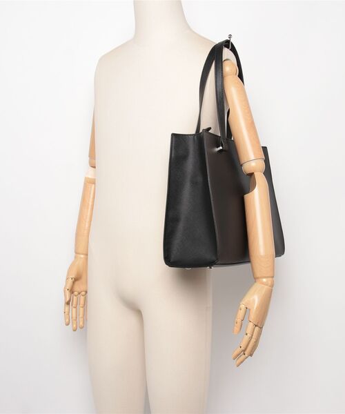 Perfect Suit FActory（パーフェクトスーツファクトリー）の「スクエアトートバッグ（PCポケット付き）（トートバッグ・レディース・ブラック・FREE）」の5枚目の写真