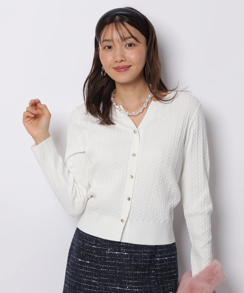 JUSGLITTY（ジャスグリッティー）の「スプリングカラーケーブルニット（ニット/セーター・レディース・ホワイト/ピンク/グリーン系その他2/ネイビー/グレー・2）」の6枚目の写真