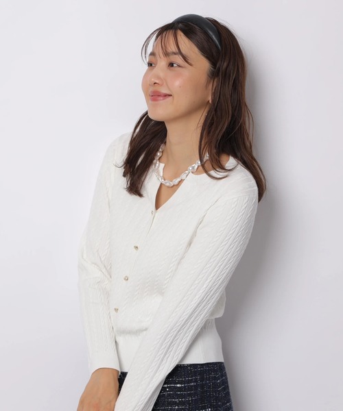 JUSGLITTY（ジャスグリッティー）の「スプリングカラーケーブルニット（ニット/セーター・レディース・ホワイト/ピンク/グリーン系その他2/ネイビー/グレー・2）」の7枚目の写真