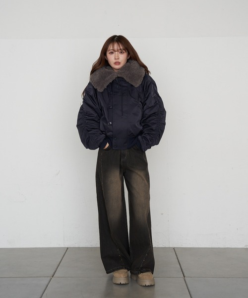 RAY CASSIN（レイカズン）の「【ウエスト調節可/2サイズ展開】スタッズ付ワイドデニム（デニムパンツ・レディース・ブルー/ブラック/ネイビー・S/M）」の11枚目の写真