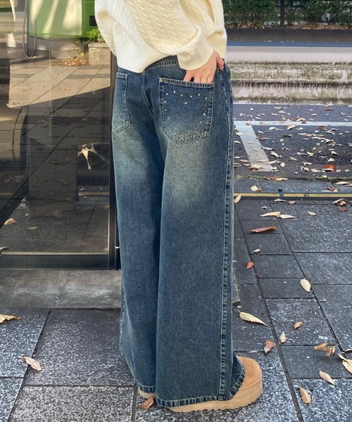 RAY CASSIN（レイカズン）の「【ウエスト調節可/2サイズ展開】スタッズ付ワイドデニム（デニムパンツ・レディース・ブルー/ブラック/ネイビー・S/M）」の21枚目の写真