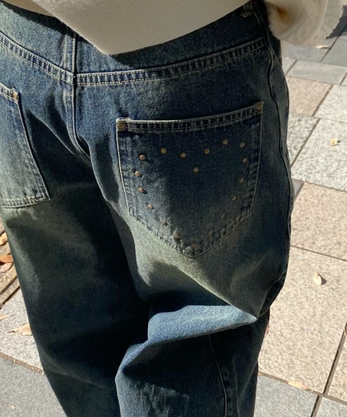RAY CASSIN（レイカズン）の「【ウエスト調節可/2サイズ展開】スタッズ付ワイドデニム（デニムパンツ・レディース・ブルー/ブラック/ネイビー・S/M）」の22枚目の写真