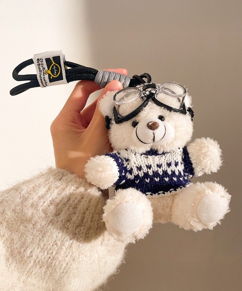 Revo.（レボ）の「コード ストラップ付き アニマル ファー ニット クマ パンダ ぬいぐるみチャーム バッグチャーム ぬいキーホルダー キーリング（チャーム・レディース・ベージュ/ネイビー/ピンク/ピンク系その他・FREE）」の2枚目の写真