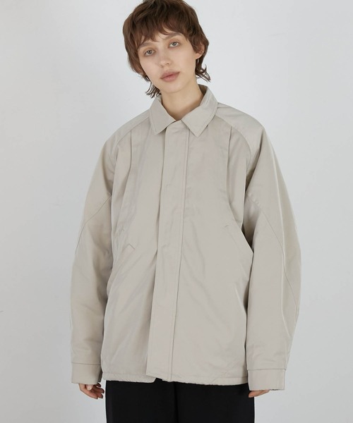 LA PEAU DE GEM（ラポドゥジェム）の「【LA PEAU DE GEM】zip puff blouson/ジップパフブルゾン（ブルゾン・レディース・ブラック/ベージュ・FREE）」の4枚目の写真