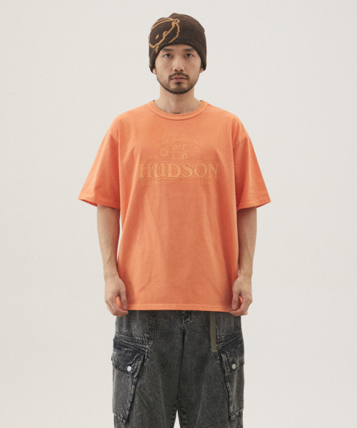 PENFIELD(ペンフィールド)の「PIGMENT DYED BASIC SHORT SLEEVE ORANGE_FQ2KT53U(Tシャツ/カットソー・メンズ・オレンジ・LARGE/MEDIUM/SMALL/X-LARGE)」の1枚目の写真