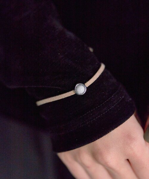 ear PAPILLONNER（イアパピヨネ）の「プチカラーカボションブレスレット（ブレスレット・レディース・ゴールド/シルバー・FREE）」の5枚目の写真