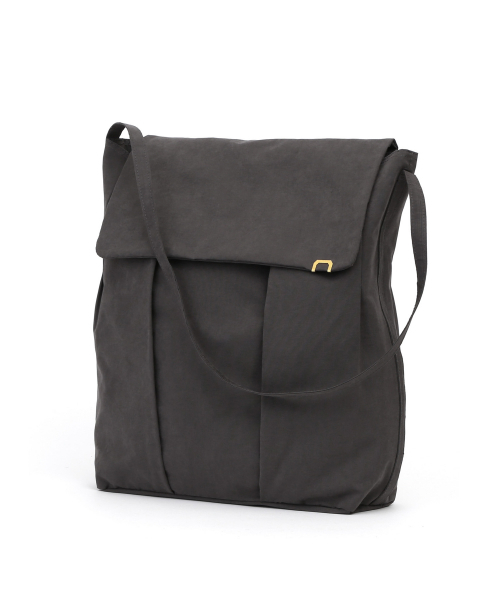 UNDERCONTROL STUDIO（アンダーコントロールスタジオ）の「カジュアルショルダーバッグ LADDER BAG / WRINKLE / NPC / DAWN CHARCOAL（ショルダーバッグ・レディース・その他・FREE）」の2枚目の写真
