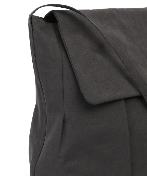 UNDERCONTROL STUDIO（アンダーコントロールスタジオ）の「カジュアルショルダーバッグ LADDER BAG / WRINKLE / NPC / DAWN CHARCOAL（ショルダーバッグ・レディース・その他・FREE）」の9枚目の写真