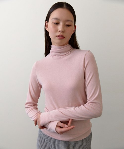 38COMEONCOMMON(38カモンコモン)の「Classic Turtle neck T-shirts (Light pink)(Tシャツ/カットソー・レディース・その他・FREE)」の1枚目の写真