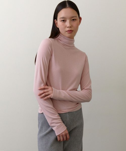 38COMEONCOMMON(38カモンコモン)の「Classic Turtle neck T-shirts (Light pink)(Tシャツ/カットソー・レディース・その他・FREE)」の3枚目の写真