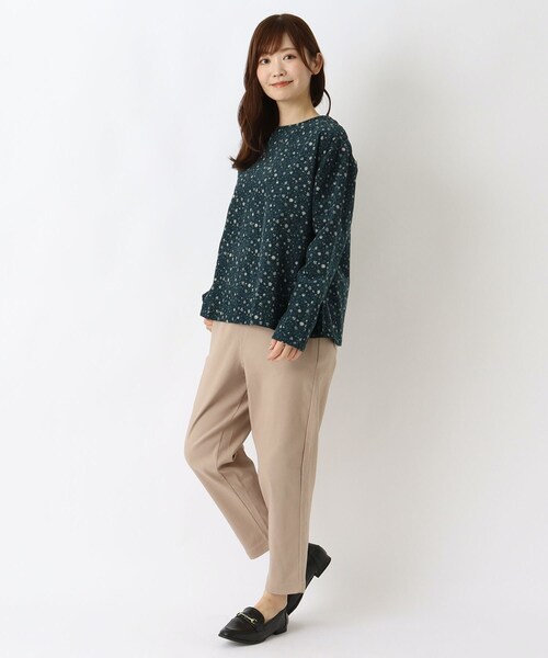one'sterrace(ワンズテラス)の「コーデュロイ 小花柄 レイヤード風ブラウス(シャツ/ブラウス・レディース・ダークブラウン系8/ベージュ系8/ブルー系その他7・02)」の17枚目の写真