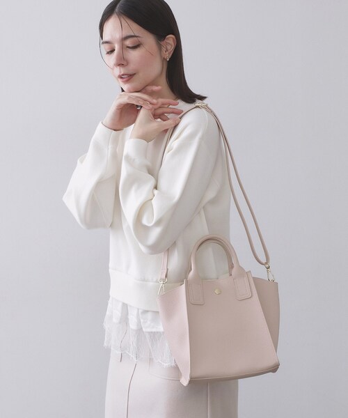 OPAQUE.CLIP（オペークドットクリップ）の「サイドウィングミドルトートバッグ【2WAY／軽量】（ショルダーバッグ・レディース・ナチュラル/アイボリー/ブラック/ライトブルー/ピンク系その他・00）」の5枚目の写真