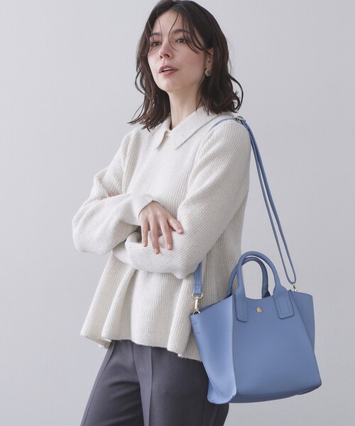 OPAQUE.CLIP(オペークドットクリップ)の「サイドウィングミドルトートバッグ【2WAY/軽量】(ショルダーバッグ・レディース・ナチュラル/アイボリー/ブラック/ライトブルー・00)」の6枚目の写真