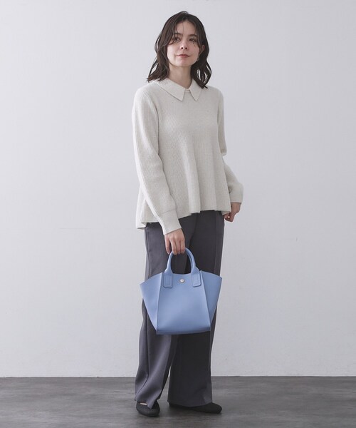 OPAQUE.CLIP(オペークドットクリップ)の「サイドウィングミドルトートバッグ【2WAY/軽量】(ショルダーバッグ・レディース・ナチュラル/アイボリー/ブラック/ライトブルー・00)」の7枚目の写真