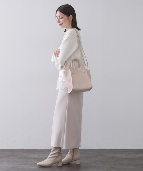 OPAQUE.CLIP(オペークドットクリップ)の「サイドウィングミドルトートバッグ【2WAY/軽量】(ショルダーバッグ・レディース・ナチュラル/アイボリー/ブラック/ライトブルー・00)」の9枚目の写真